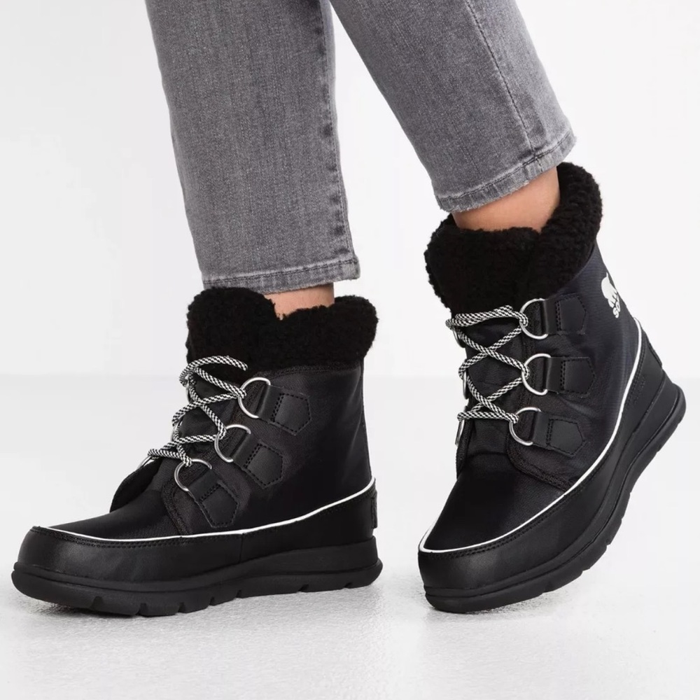 Anthropologie Sorel Explorer Carnival Ankle Boot Black Faux Fur Collar Tounge